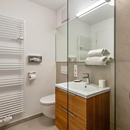 Huber Living Basic 203 Apartment *